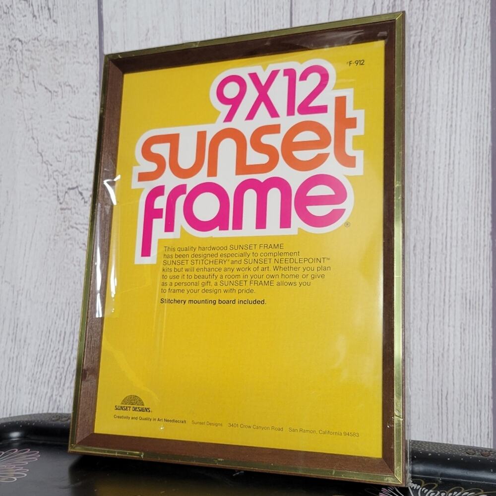 Vintage NIP 9x12 Sunset Frame for Sunset Needlepoint & Sunset Stitchery